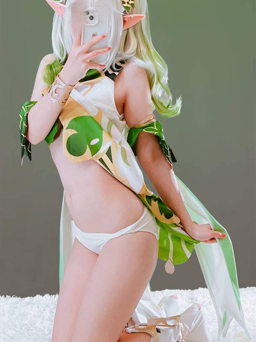 可爱少萝宝宝，cos纳西妲被后入疯狂抽插，被爆操到双脚颤抖