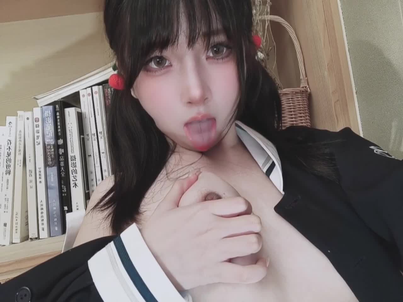 推特极品 福利姬大尺度写真自拍自慰视频