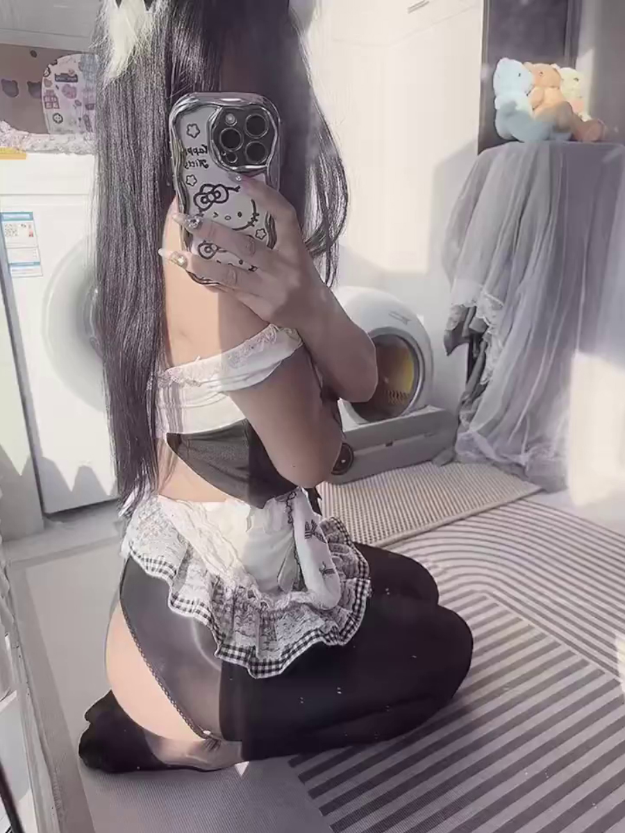 穿搭型顶级白虎萝莉 小北 OOTD自慰